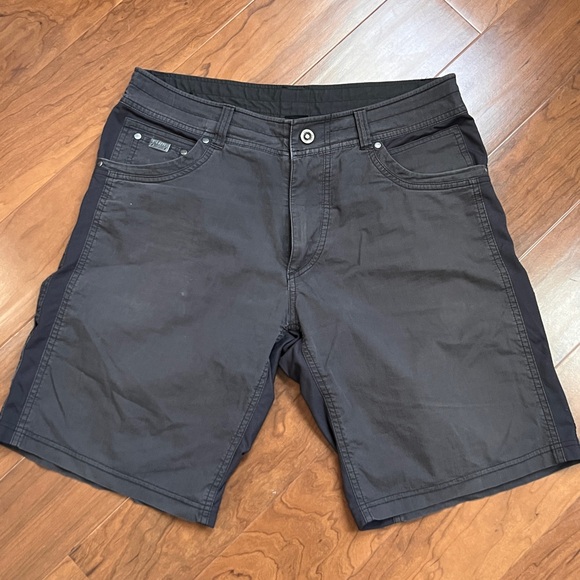 EUC MENS KuhL Dark grey shorts Sz 34 - Picture 1 of 6
